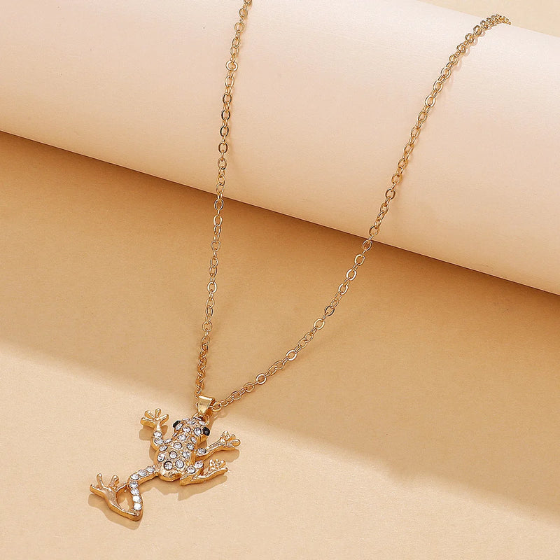 the FROG PRINCE - Fashion Boho Necklace Cute Frog Green Rhinestone Charm Necklaces for Women, Animal Pendants  Clavicle Chain Jewelry