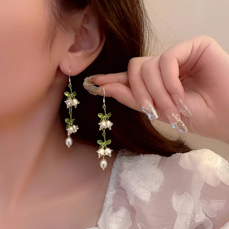 the GLEN IVY - New Design Lily of The Valley Pearl Green Ear Hook for Women, Fashion Elegant White Flowers Drop Earrings Wedding Party Jewelry