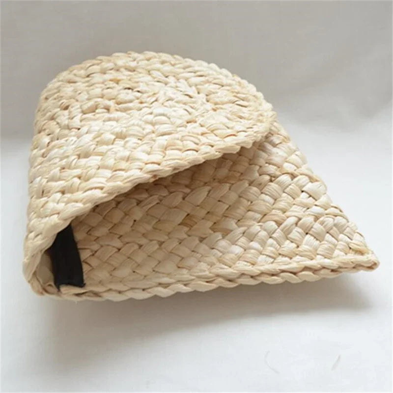 the LETTER BAG - Fashionable Corn Husk Straw Bags, Hand-Woven Women Clutch, Envelope Handbag Long Purse for Female, Summer Beach Bag