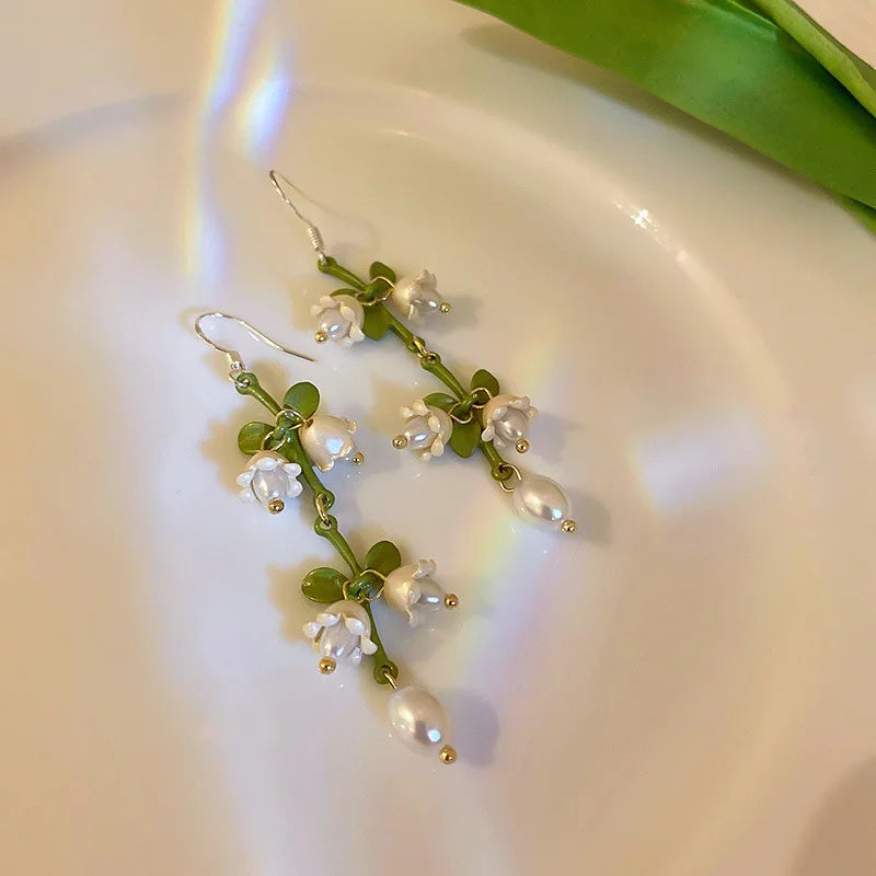 the GLEN IVY - New Design Lily of The Valley Pearl Green Ear Hook for Women, Fashion Elegant White Flowers Drop Earrings Wedding Party Jewelry