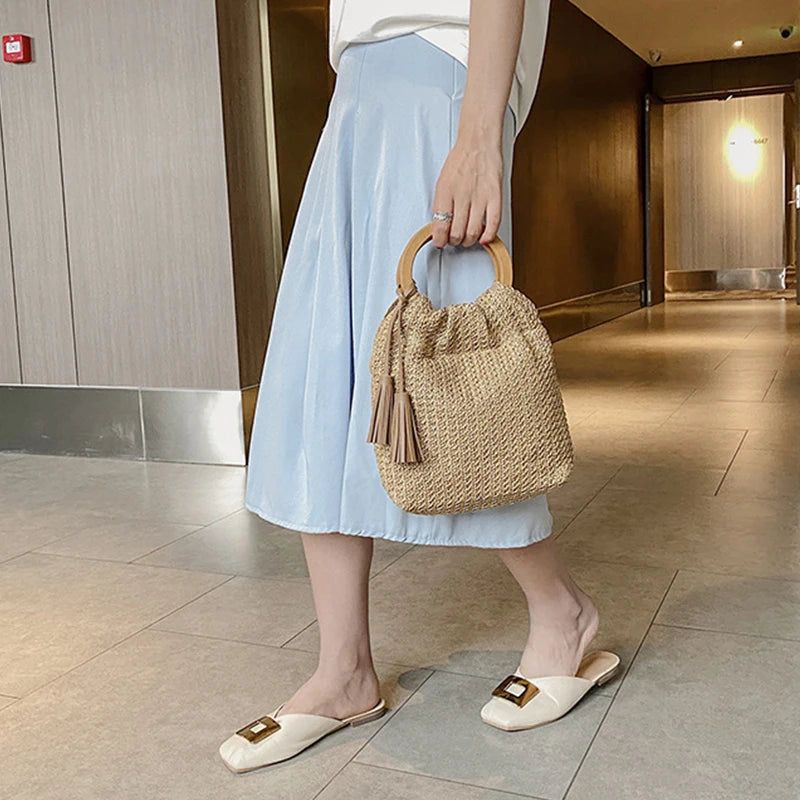 the WOVEN BAG - Straw Bag Rattan Woven Round Tassel Handbag for Women, Large Capacity Shoulder Tote Purse, Ladies Holiday Wood Handle Shopping Bag