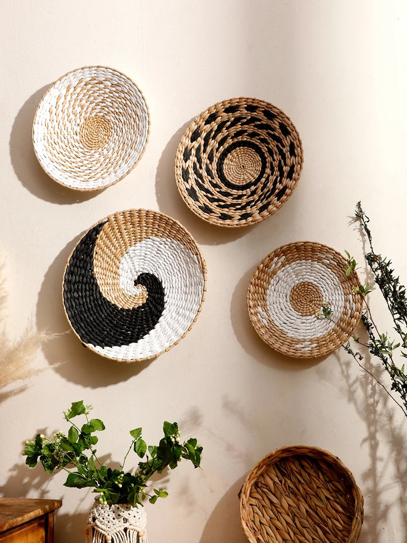 the WICKER WALL - Seagrass Wall Hanging Decor Wall Basket, Boho Home Decoration Handmade Natural Wall Art for Kitchen Bedroom Living Room Ornament