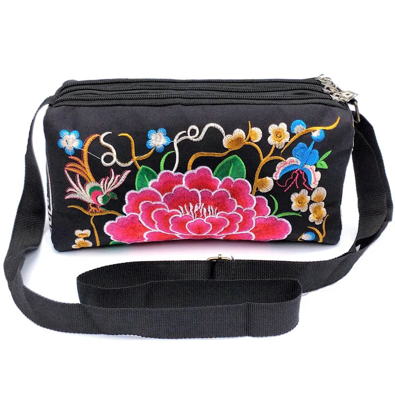 the CARPET BAG - New Vintage Women Handbag, Vintage Tote Messenger, Hippie Ethnic Shoulder Bag Embroidery Boho