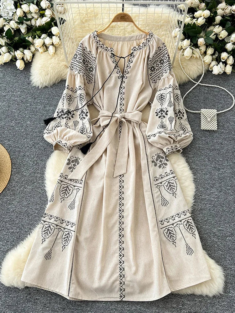 Bohemian Retro Ethnic Style Dress Women's Spring Autumn Embroidered Lace Up Lantern Sleeves Waist Cinching Long Dress A155