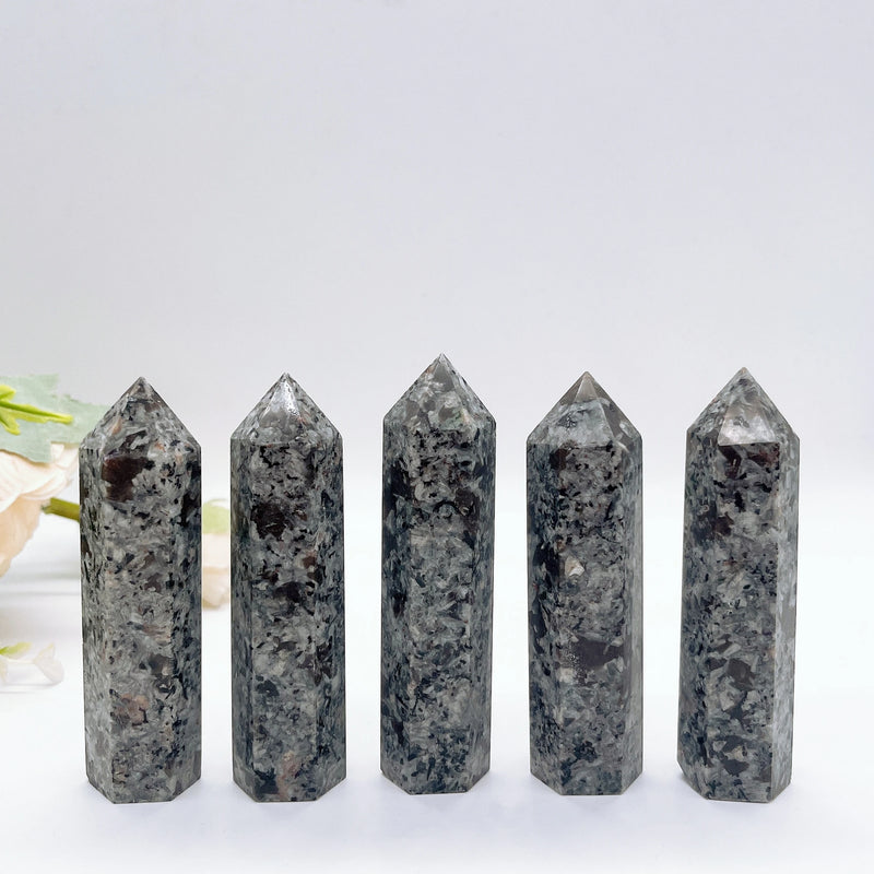 8-9cm Natural Yooperlite Tower Crystal Flamestone Wand Point Spiritual Witchcraft Fluorescent Dodalite Energy Healing Home Decor