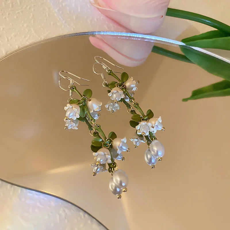 the GLEN IVY - New Design Lily of The Valley Pearl Green Ear Hook for Women, Fashion Elegant White Flowers Drop Earrings Wedding Party Jewelry