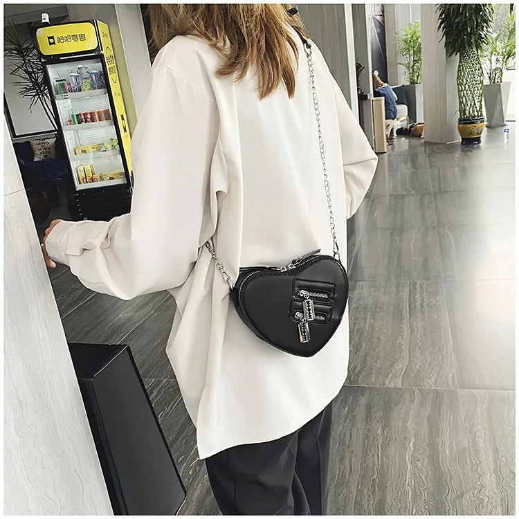 the GOTHIC HEART - Gothic Heart Blade Zipper Chain Crossbody Bags for Women/Girl, Casual Shoulder Purses Handbags