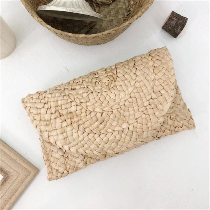 the LETTER BAG - Fashionable Corn Husk Straw Bags, Hand-Woven Women Clutch, Envelope Handbag Long Purse for Female, Summer Beach Bag