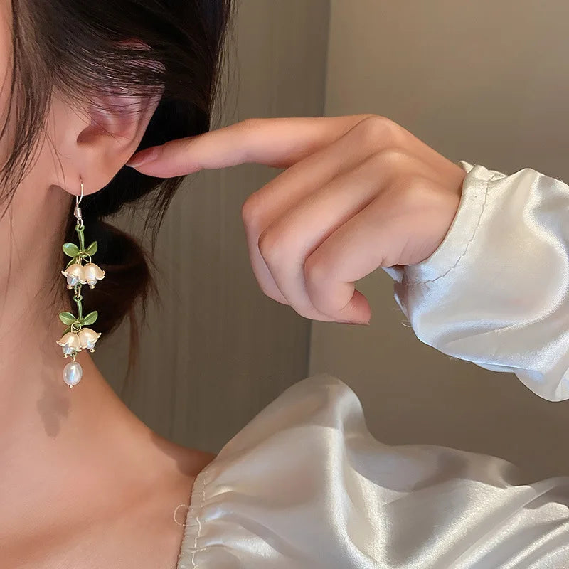 the GLEN IVY - New Design Lily of The Valley Pearl Green Ear Hook for Women, Fashion Elegant White Flowers Drop Earrings Wedding Party Jewelry