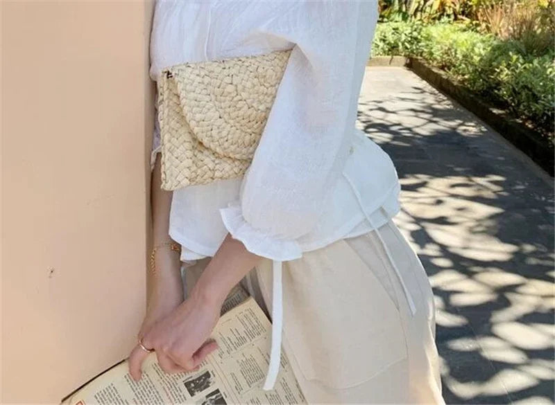 the LETTER BAG - Fashionable Corn Husk Straw Bags, Hand-Woven Women Clutch, Envelope Handbag Long Purse for Female, Summer Beach Bag