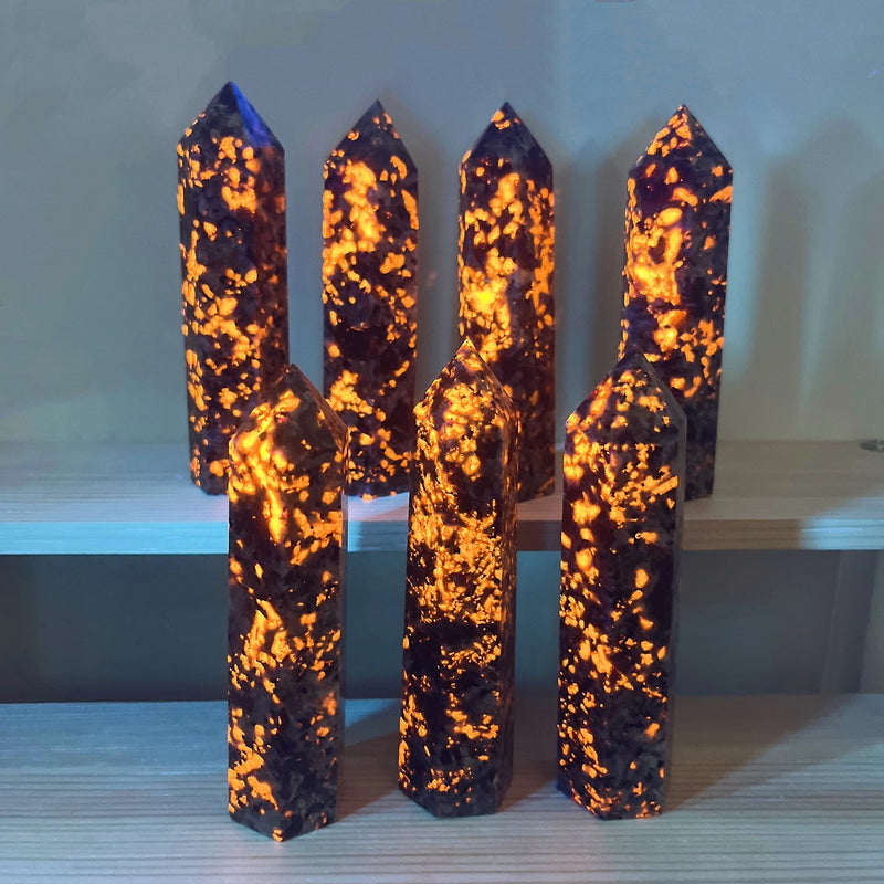 8-9cm Natural Yooperlite Tower Crystal Flamestone Wand Point Spiritual Witchcraft Fluorescent Dodalite Energy Healing Home Decor