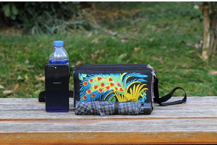 the CARPET BAG - New Vintage Women Handbag, Vintage Tote Messenger, Hippie Ethnic Shoulder Bag Embroidery Boho