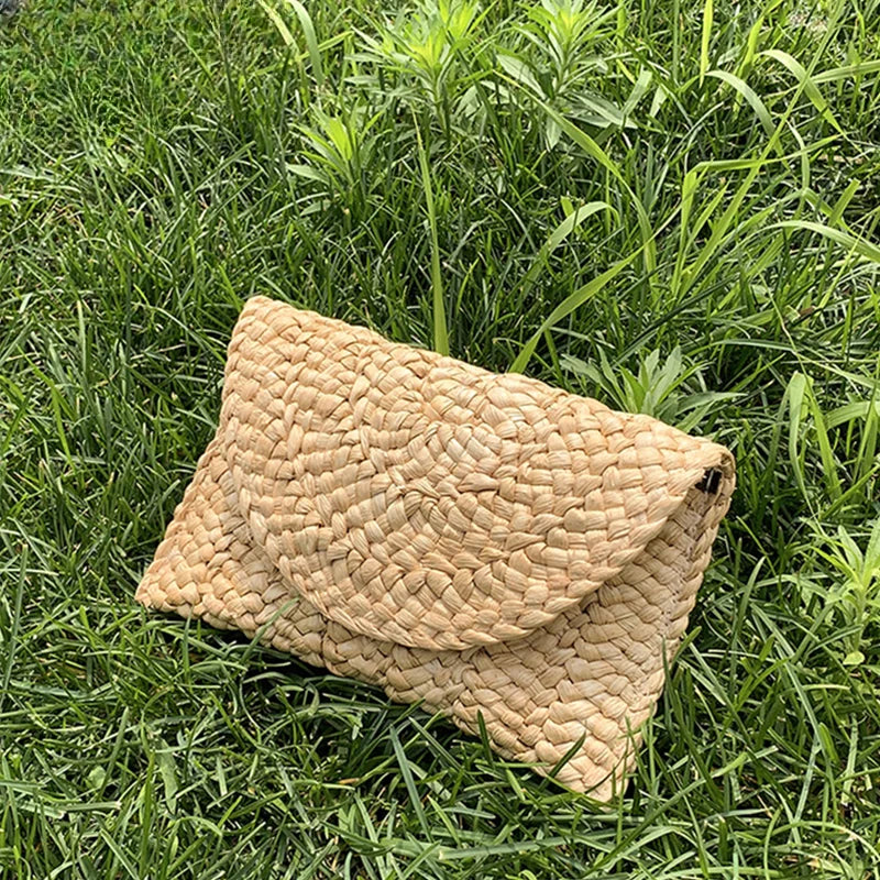 the LETTER BAG - Fashionable Corn Husk Straw Bags, Hand-Woven Women Clutch, Envelope Handbag Long Purse for Female, Summer Beach Bag