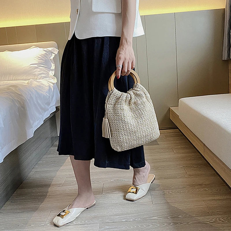 the WOVEN BAG - Straw Bag Rattan Woven Round Tassel Handbag for Women, Large Capacity Shoulder Tote Purse, Ladies Holiday Wood Handle Shopping Bag