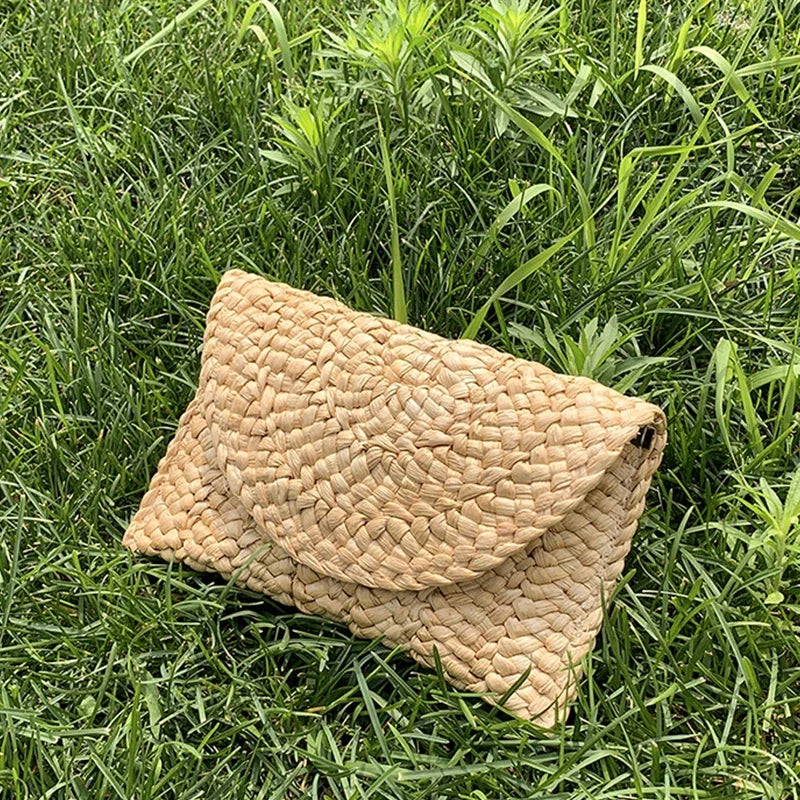 the LETTER BAG - Fashionable Corn Husk Straw Bags, Hand-Woven Women Clutch, Envelope Handbag Long Purse for Female, Summer Beach Bag