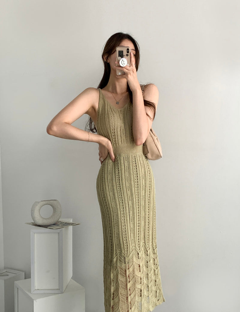 the SWEETHEART - Thin Knitted Spaghetti Strap Dress